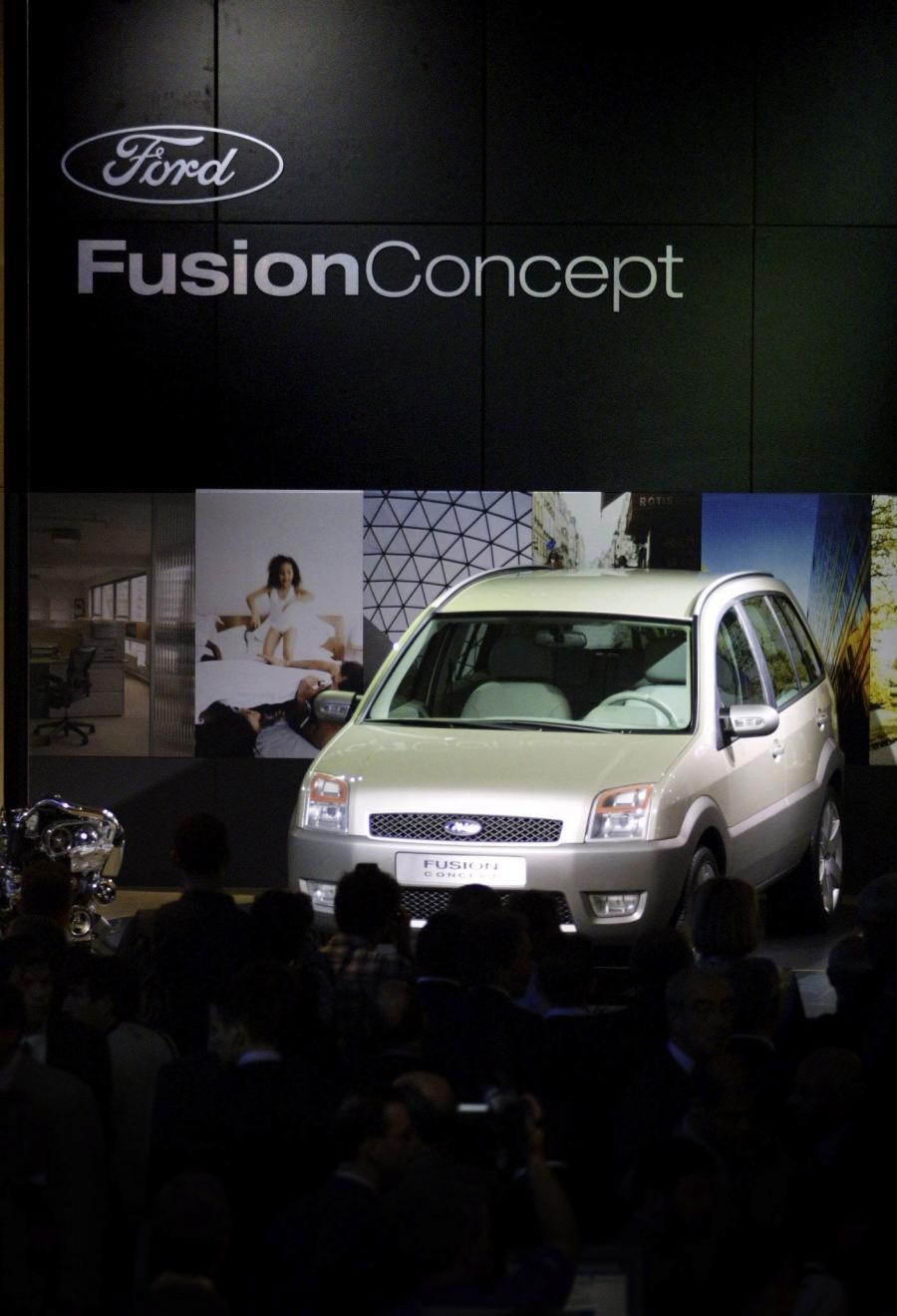  Ford Fusion Concept 2002 года  (фото 12 из 12)